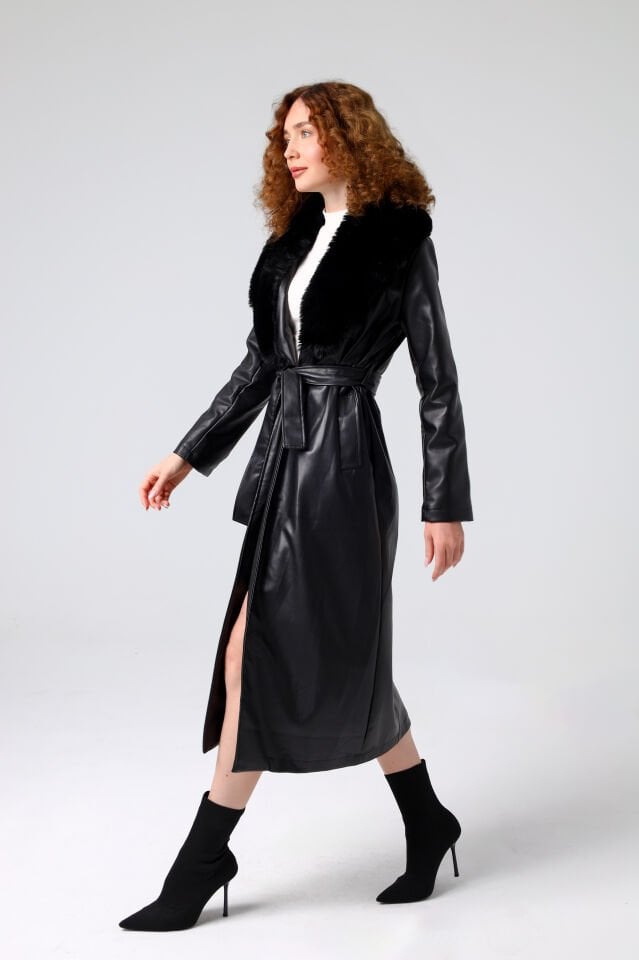 Yakası Kürklü Kaban