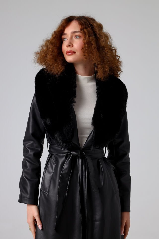 Yakası Kürklü Kaban