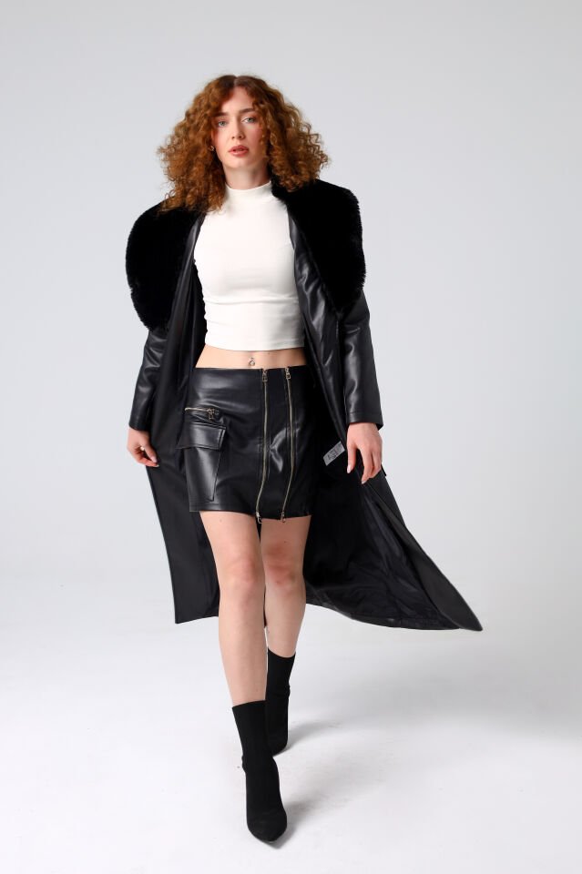 Yakası Kürklü Kaban