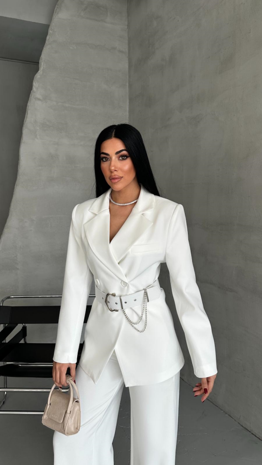 Zincir Kemer Detaylı Ceket Pantolon Takım - Beyaz