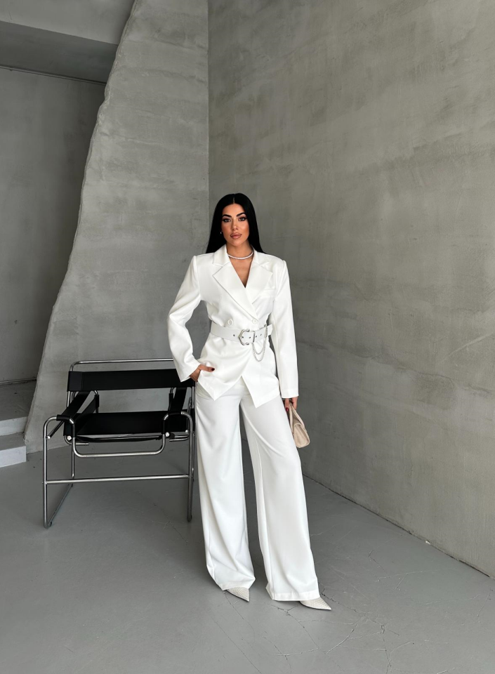 Zincir Kemer Detaylı Ceket Pantolon Takım - Beyaz