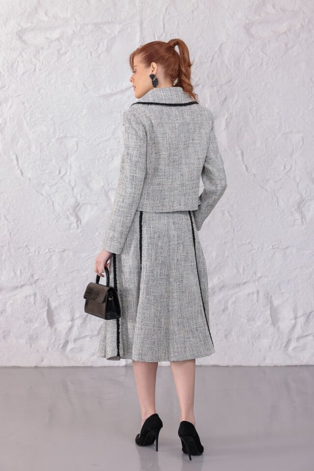 Gri Bebe Yaka Tüvit Ceket Etek Takımı - Siyah Şerit Detaylı İkili Takım