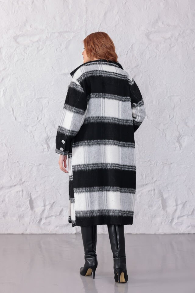 Siyah Beyaz Büyük Ekose Desenli Oversize Yünlü Kaban - Geniş Yakalı Uzun Kışlık Palto Serisi
