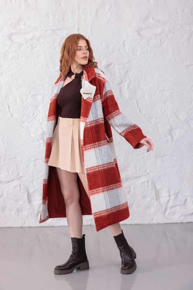 Turuncu Beyaz Büyük Ekose Desenli Oversize Yünlü Kaban - Geniş Yakalı Uzun Kışlık Palto Serisi