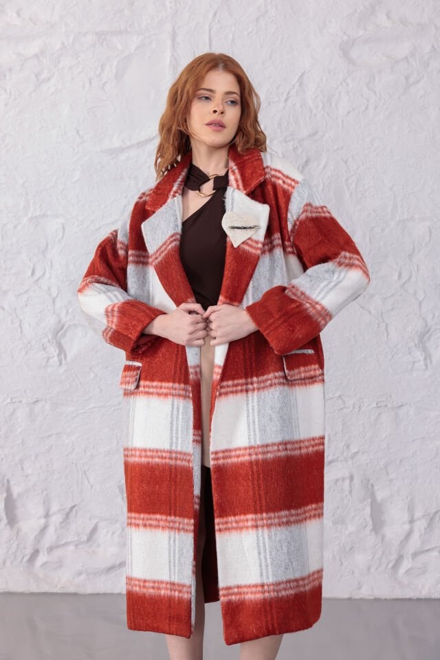 Turuncu Beyaz Büyük Ekose Desenli Oversize Yünlü Kaban - Geniş Yakalı Uzun Kışlık Palto Serisi