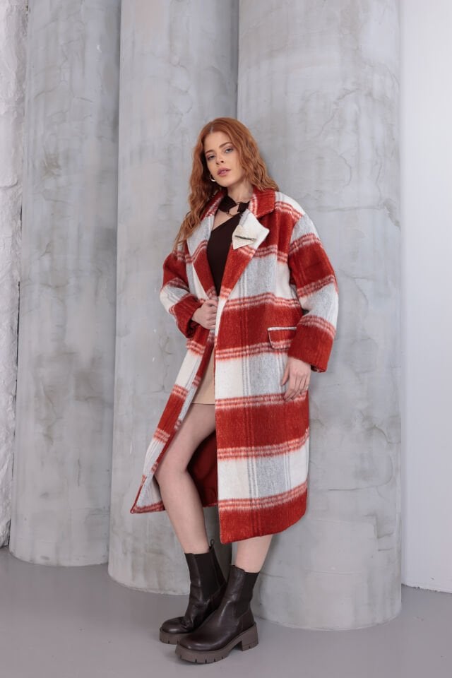 Turuncu Beyaz Büyük Ekose Desenli Oversize Yünlü Kaban - Geniş Yakalı Uzun Kışlık Palto Serisi
